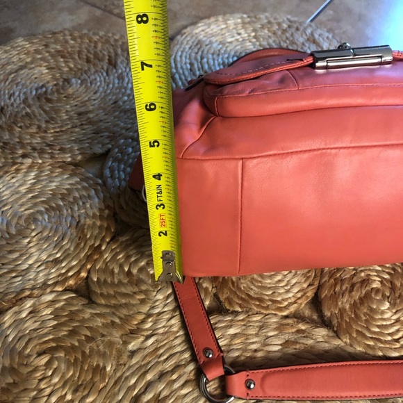 Coach leather purse - Picture 14 of 15
